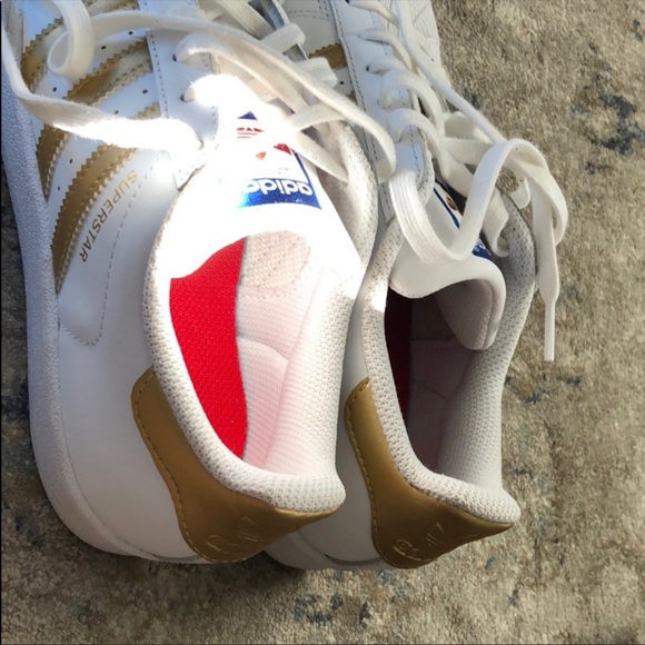 Addidas shoes - Picture 3 of 6